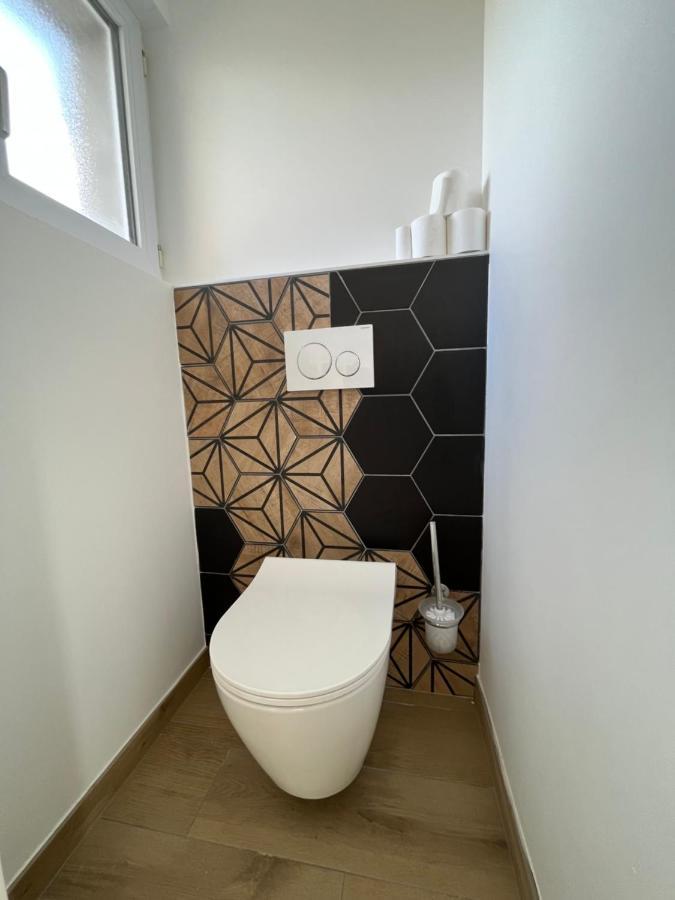 Maison De Charme Avec Jacuzzi - Bretagne / Ile De Batz Exterior photo
